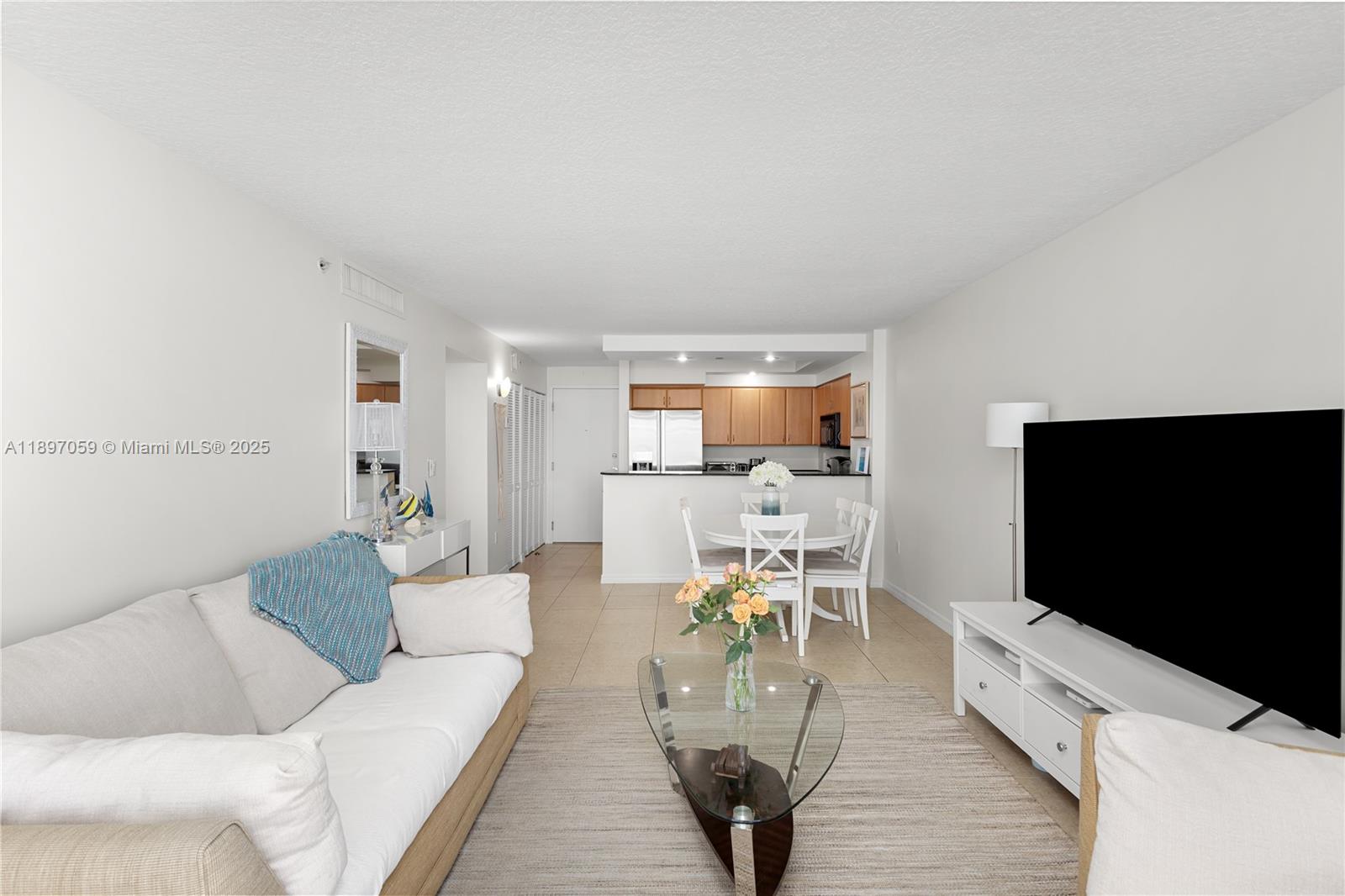 6917 Collins Ave 1203