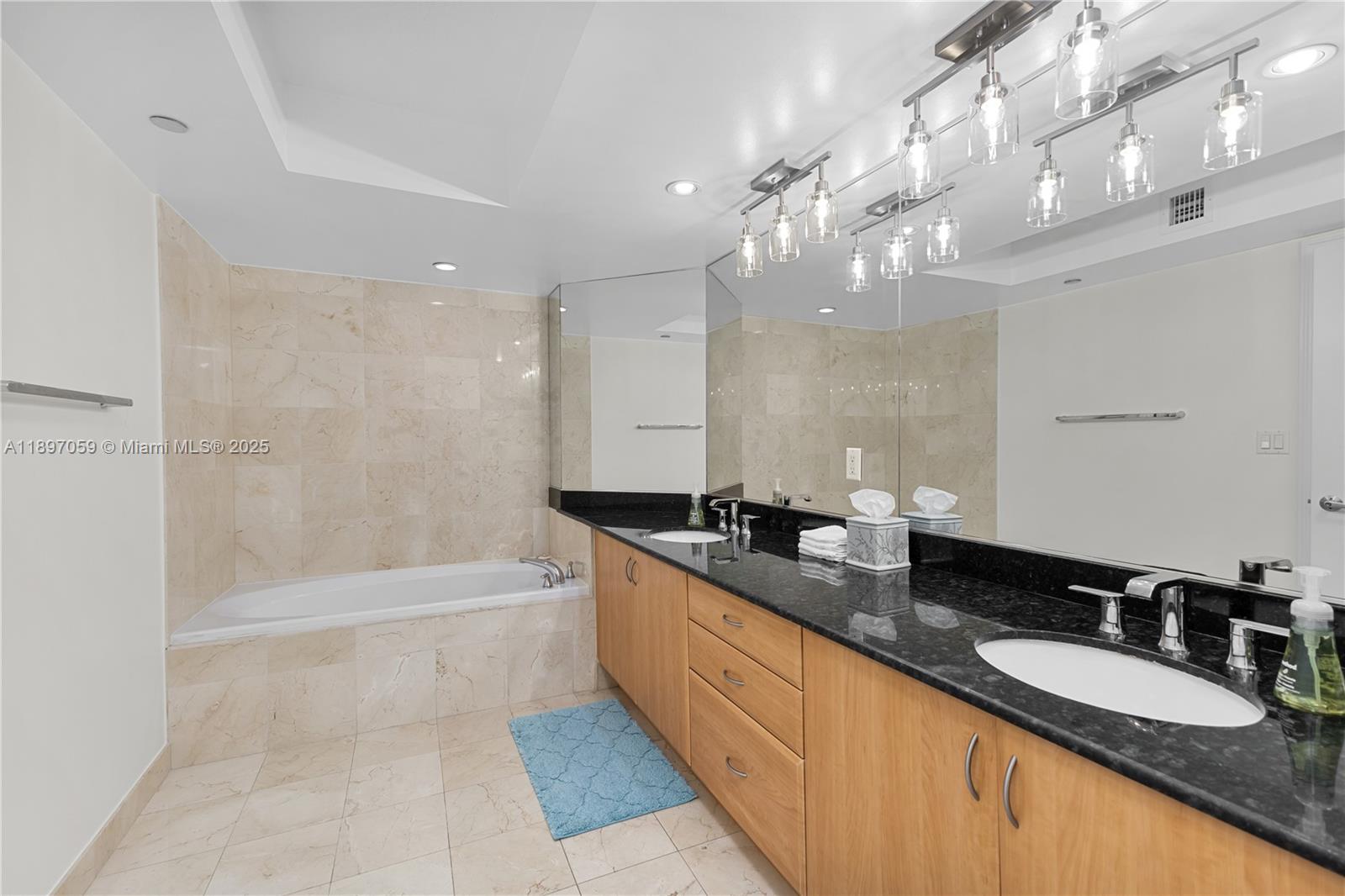 THE COLLINS CONDO - Residential Lease