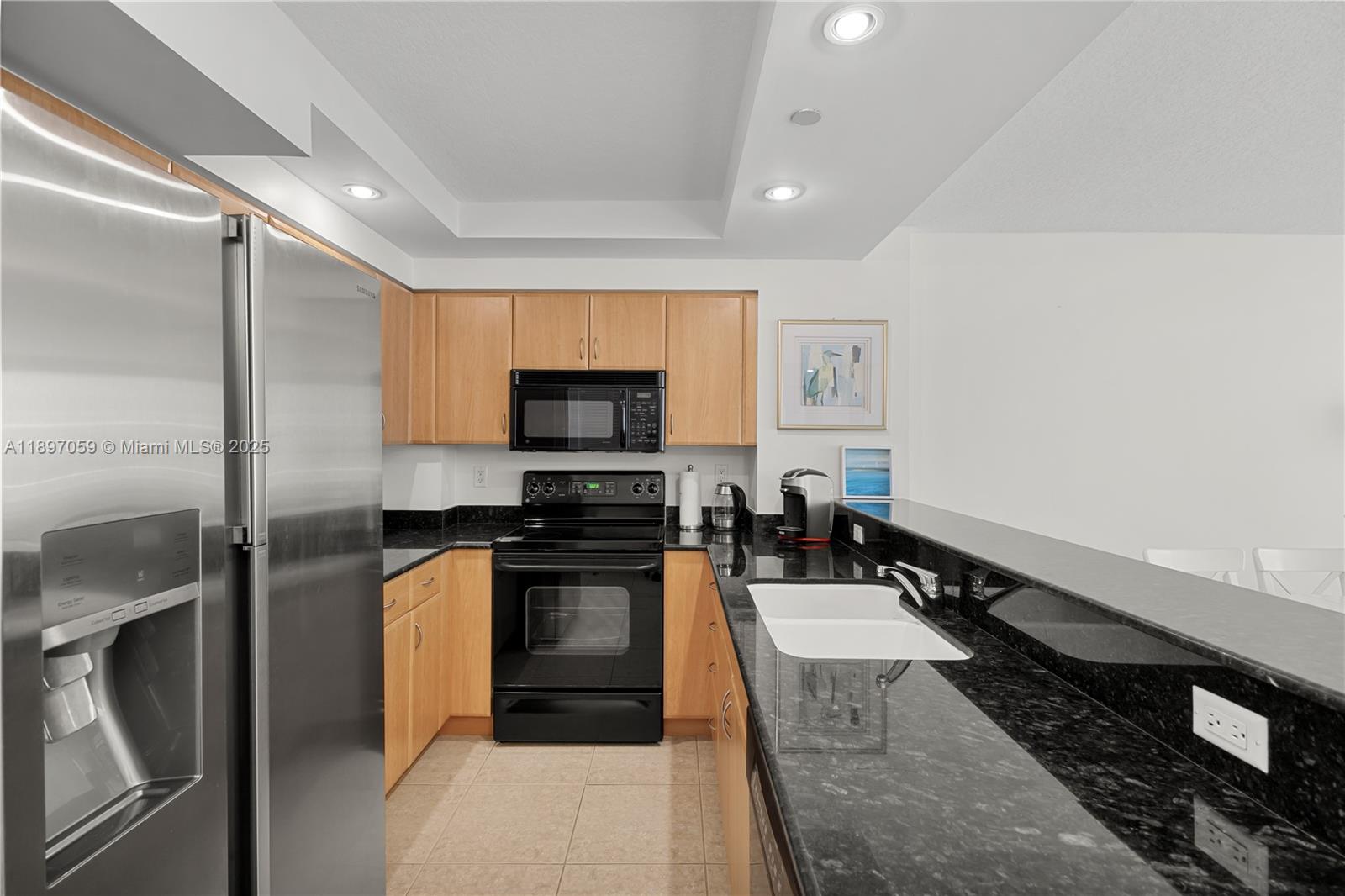 THE COLLINS CONDO - Residential Lease