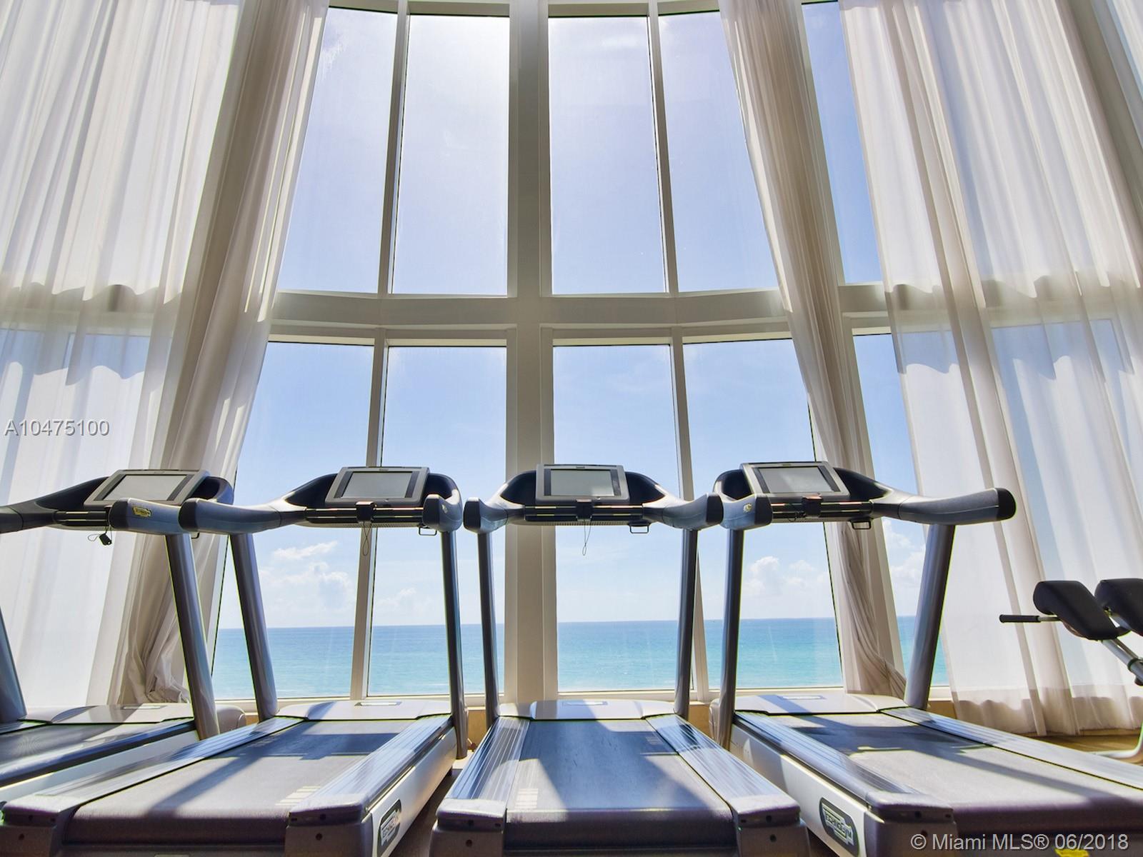 Trump Tower III - Residential