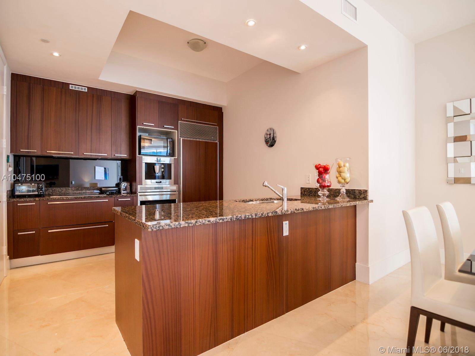 Trump Tower III - Residential