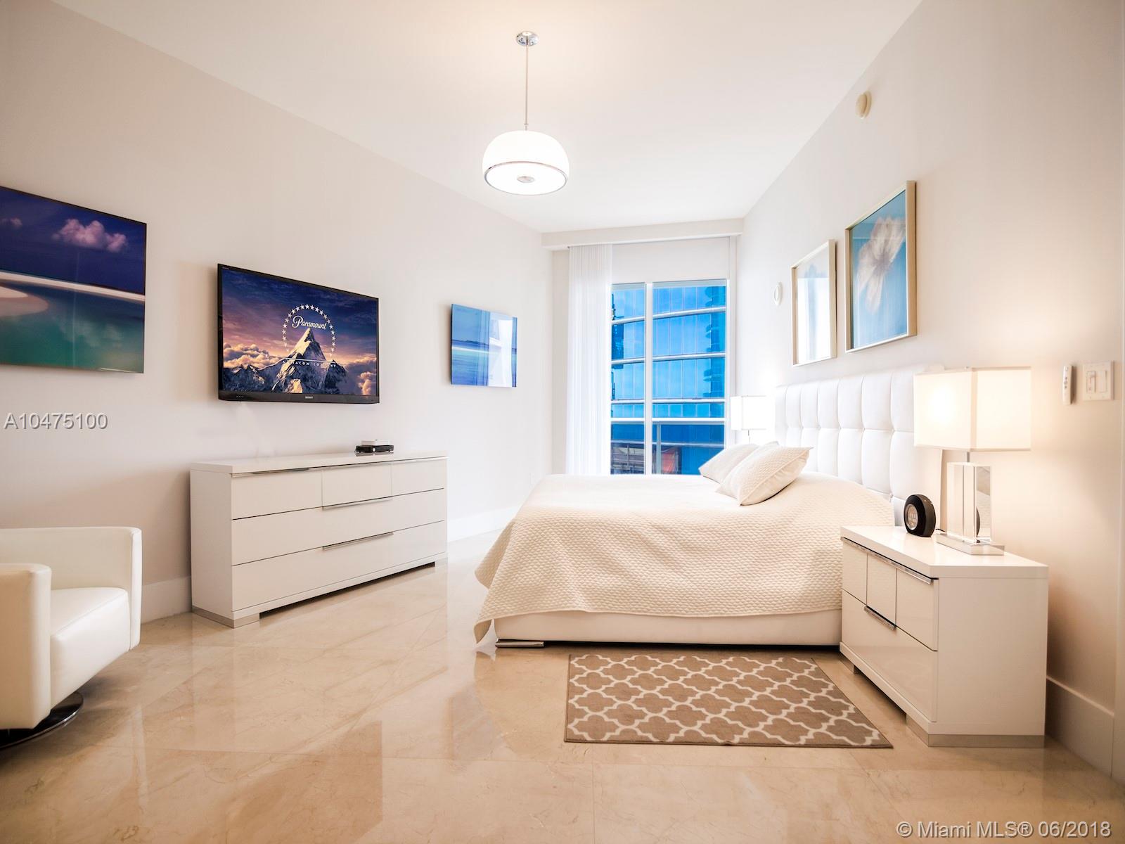 Trump Tower III - Residential