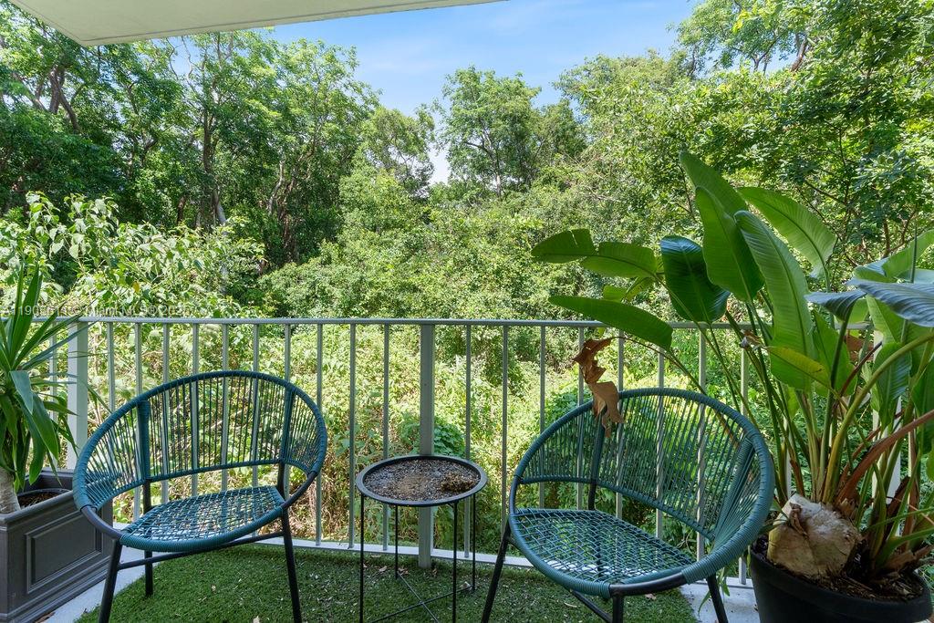 HOLIDAY BY THE SEA - Residential