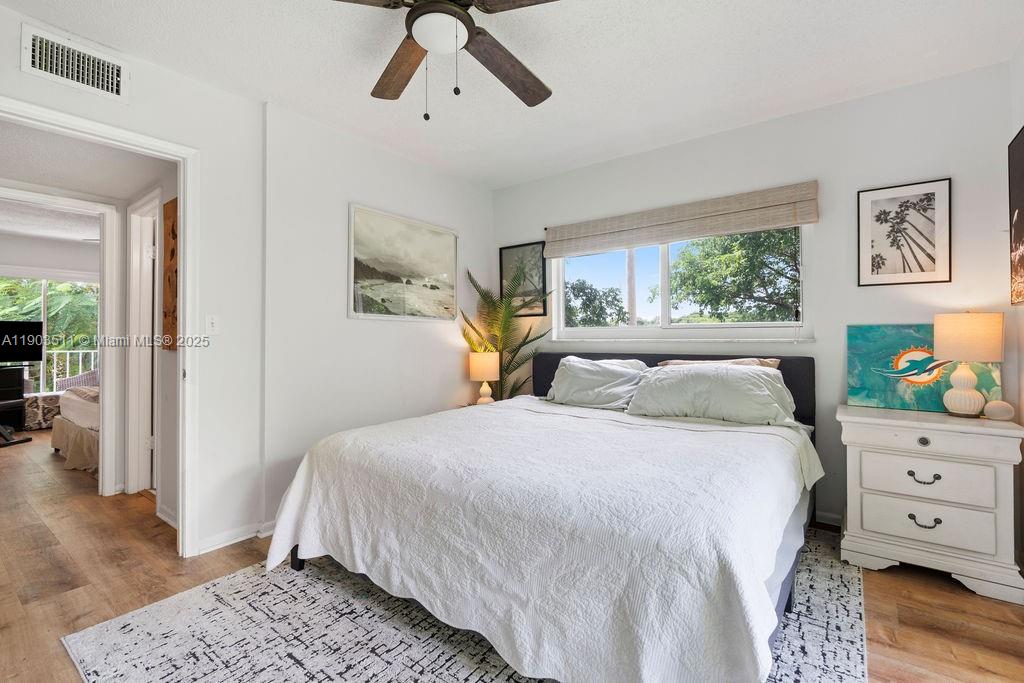 HOLIDAY BY THE SEA - Residential