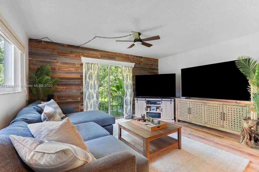 HOLIDAY BY THE SEA - Residential