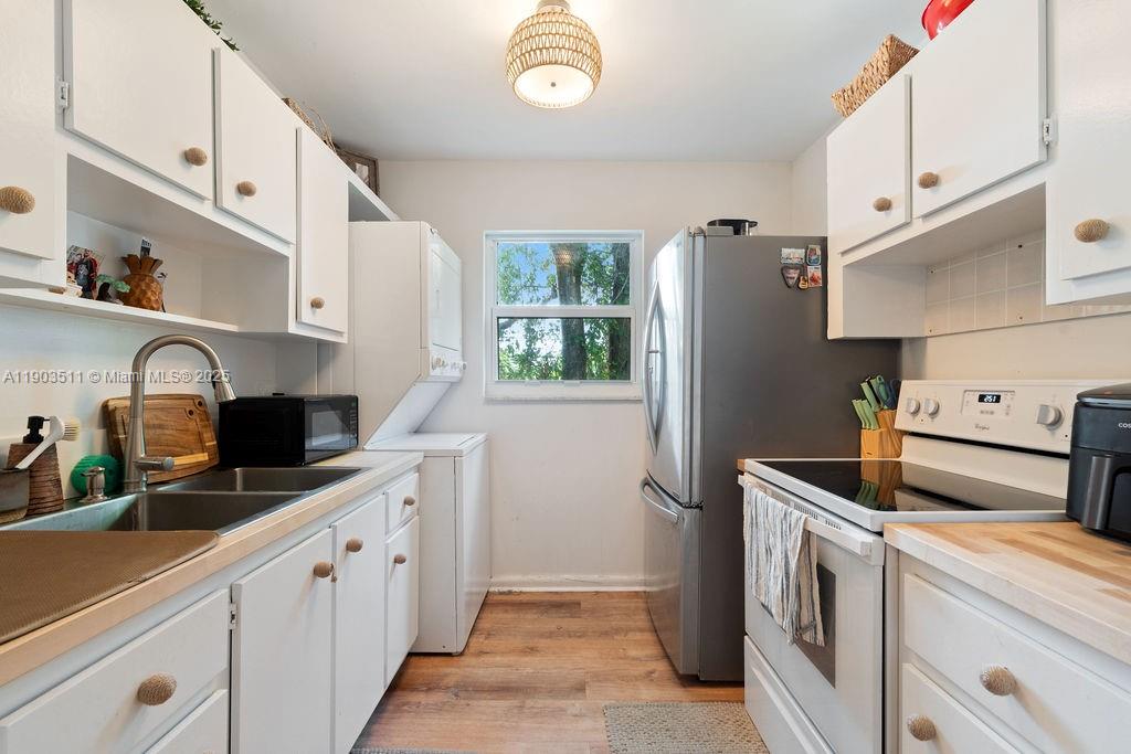 HOLIDAY BY THE SEA - Residential