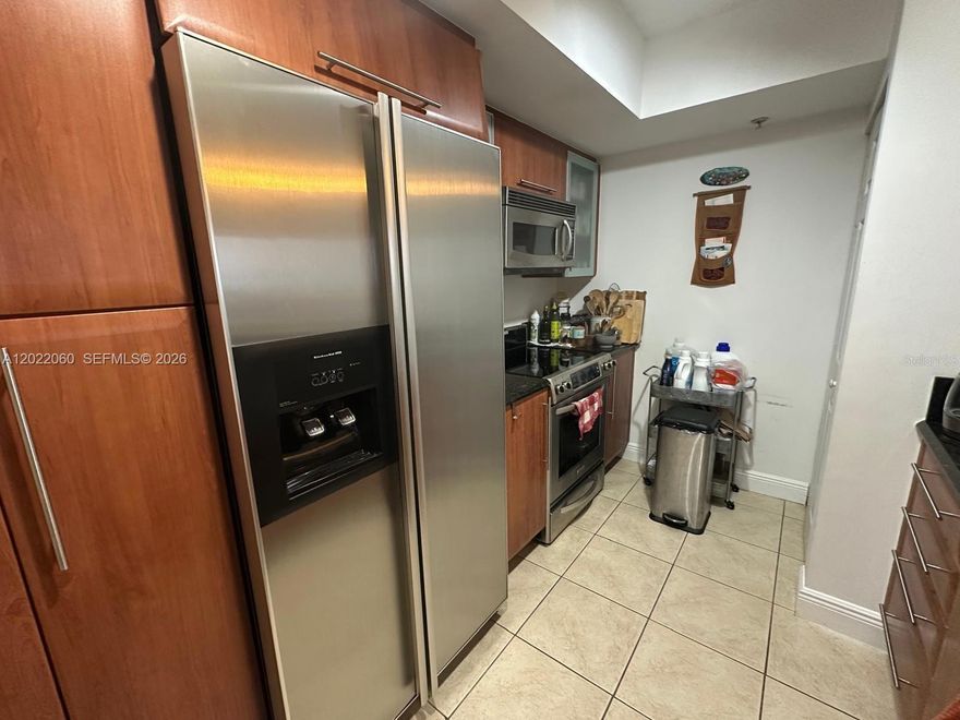 Experience urban living at its finest in Gables Marquis, one of Coral Gables’ most desirable addresses. This bright and elegant 1-bedroom, 1-bath residence features a spacious open layout, a modern kitchen with granite countertops and stainless steel appliances, and a private balcony with city views. The bedroom offers great natural light and generous closet space. Enjoy resort-style amenities including a pool, gym, 24-hour security, and covered parking. Perfectly located minutes from Miracle Mile, University of Miami, and the best shops, dining, and cafes in the Gables. Ideal for investors or end-users seeking comfort, convenience, and timeless style.