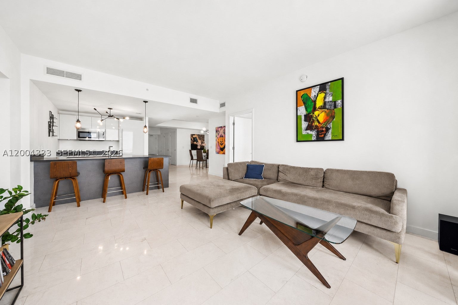 1010 Brickell Ave 3904, Miami, FL, 33131 4 1010 Brickell Ave 3904