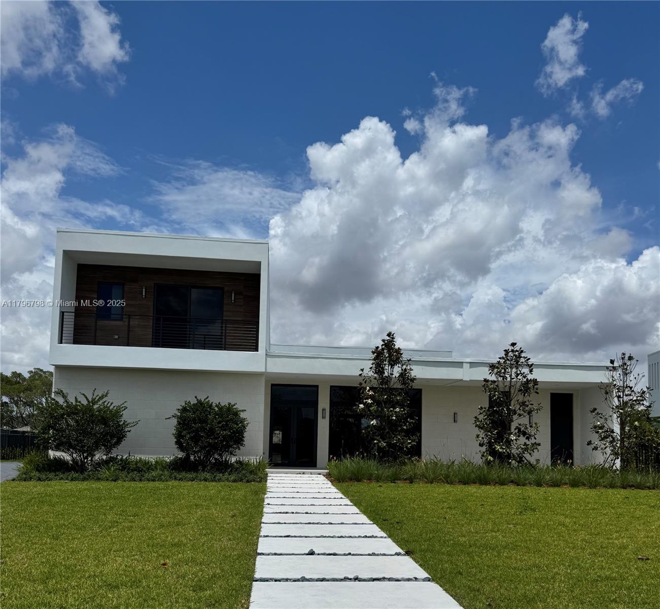 Address Not Disclosed, Weston, Broward County, Florida - 6 Bedrooms  
7 Bathrooms - 