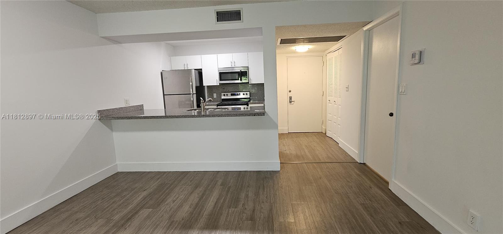 Rental Property at 8100 Geneva Ct 540, Doral, Miami-Dade County, Florida - Bedrooms: 1 
Bathrooms: 1  - $2,025 MO.
