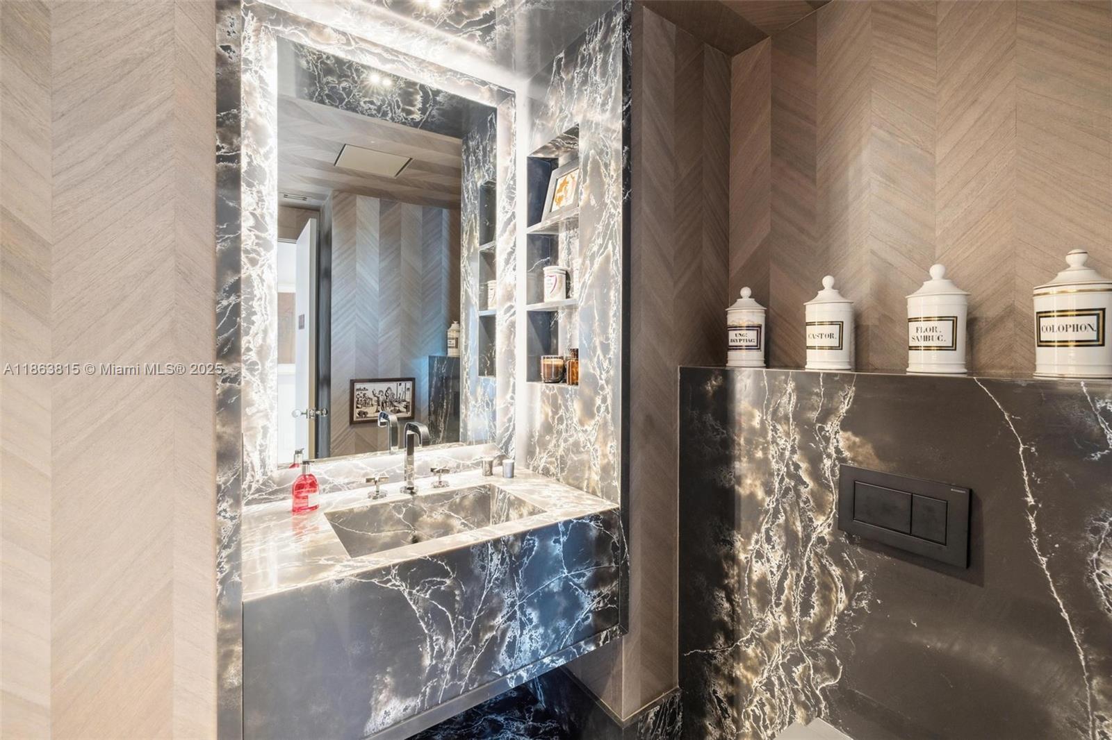 BEACON HARBOUR CONDO - Residential