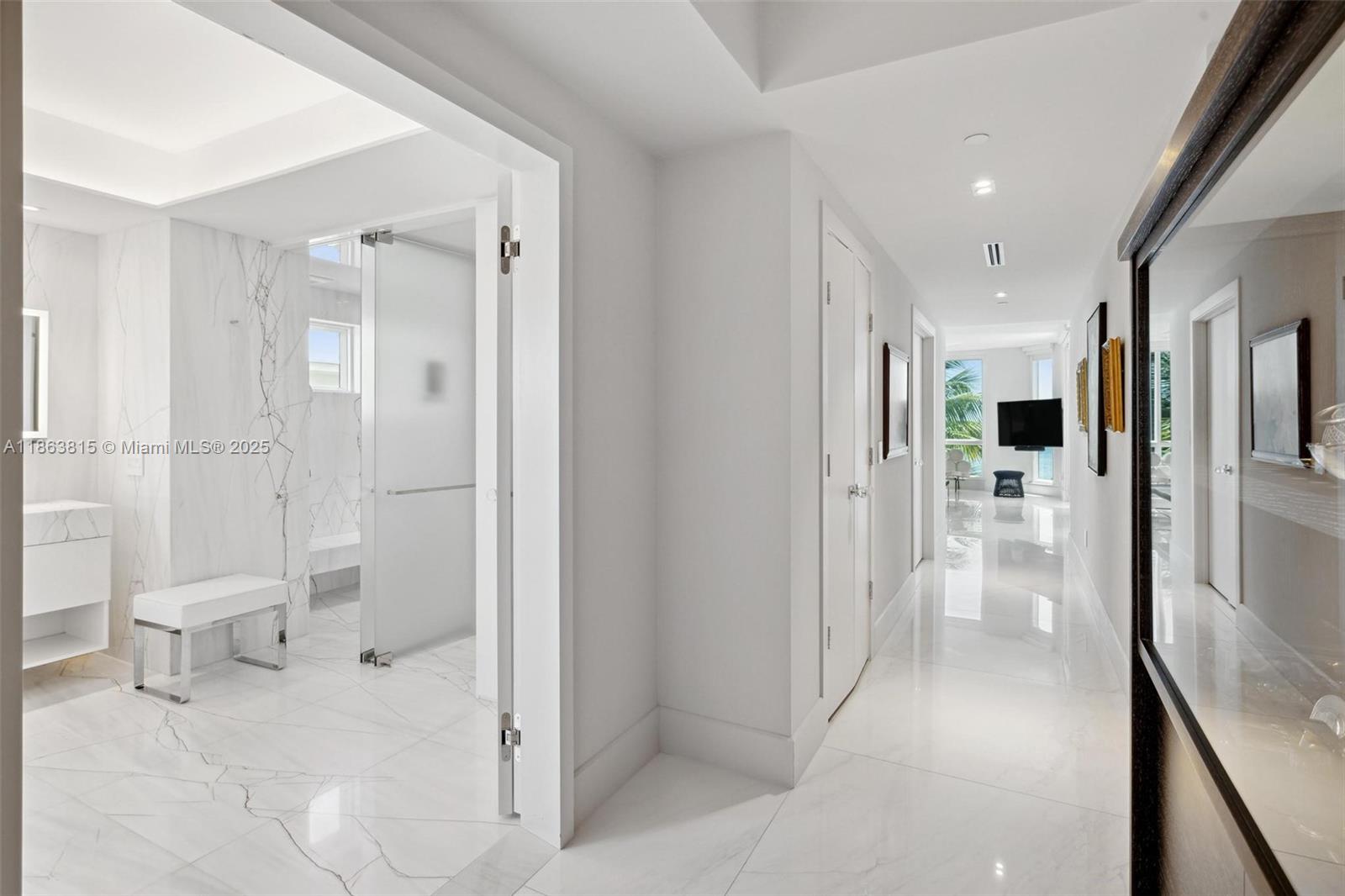 BEACON HARBOUR CONDO - Residential