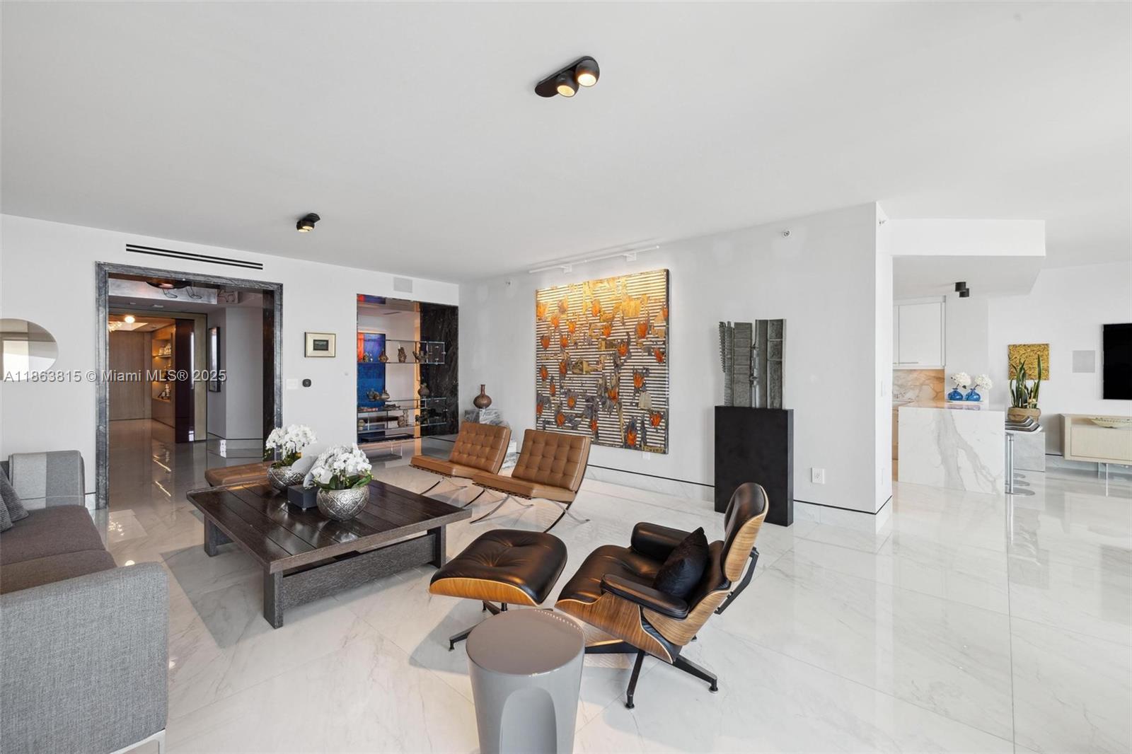 BEACON HARBOUR CONDO - Residential