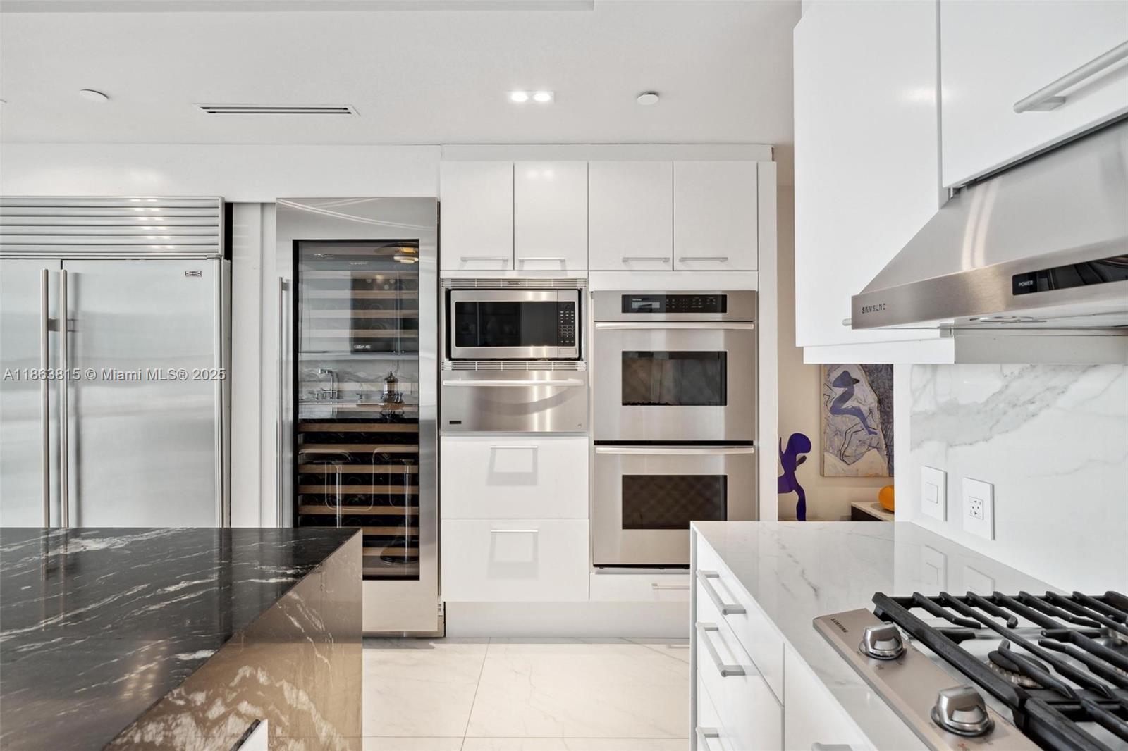 BEACON HARBOUR CONDO - Residential