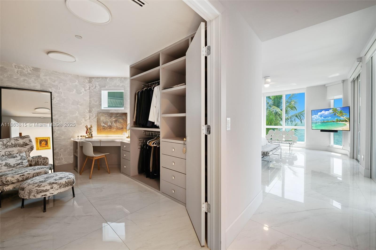 BEACON HARBOUR CONDO - Residential