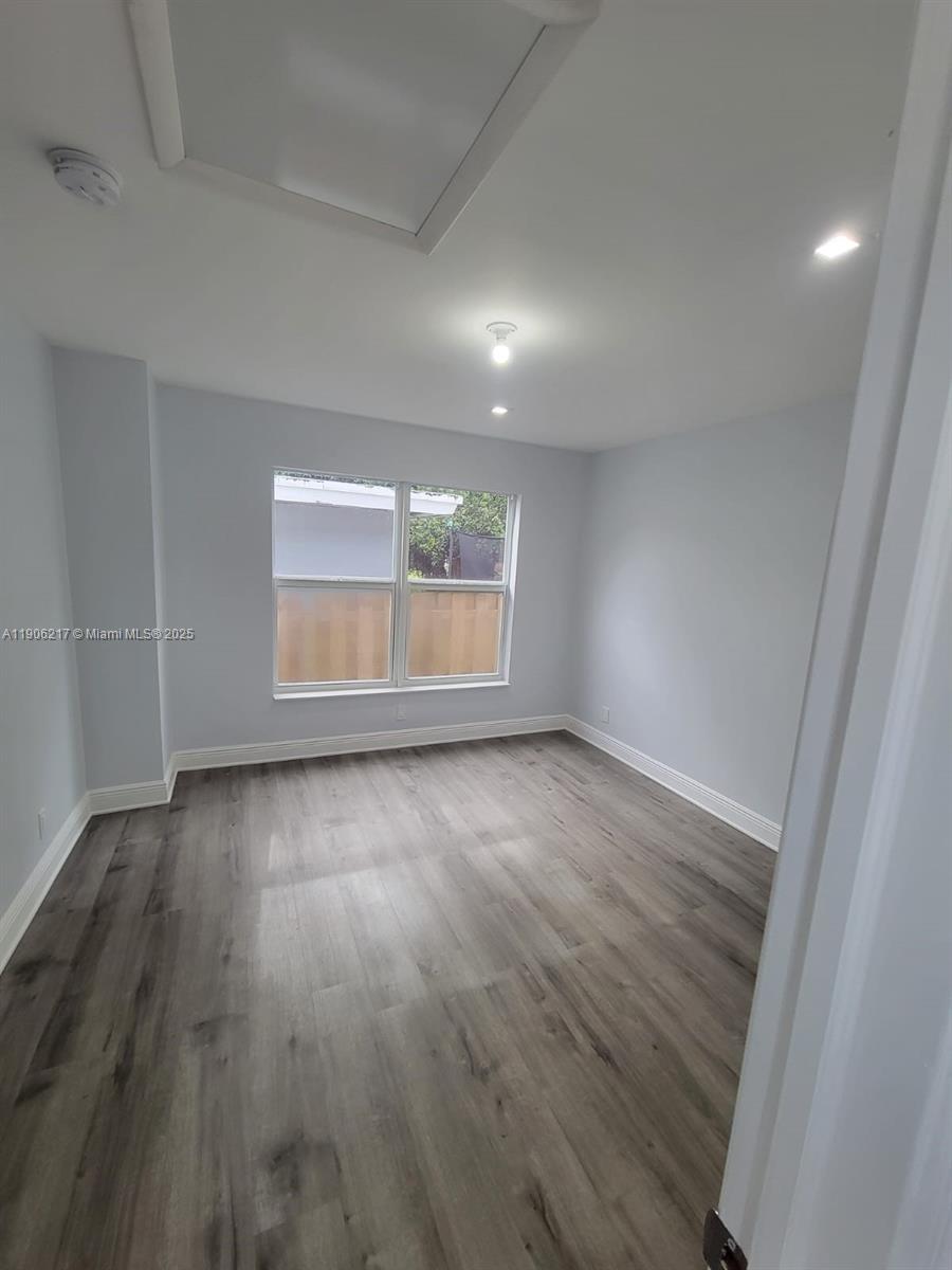 LAUDERDALE HOMESITES FIRS - Residential Lease