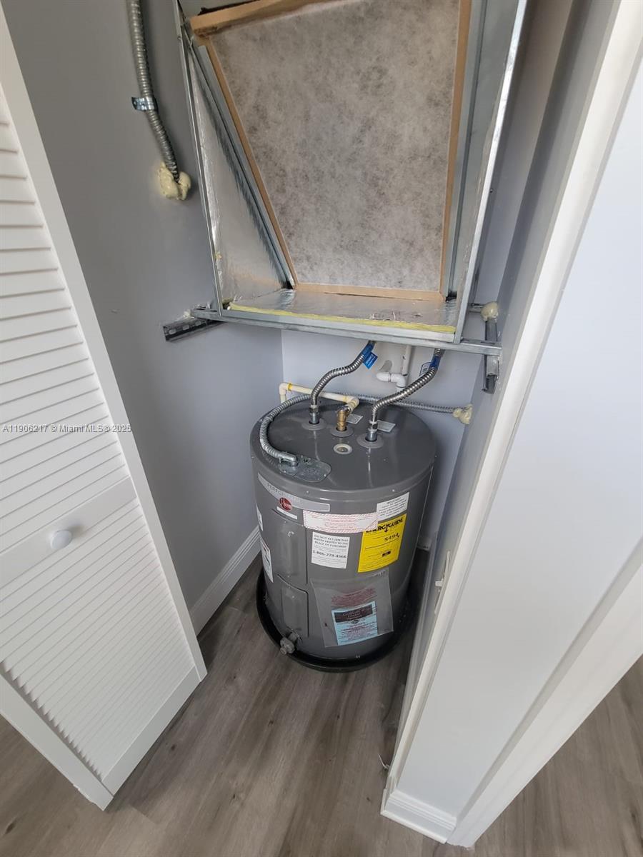 LAUDERDALE HOMESITES FIRS - Residential Lease