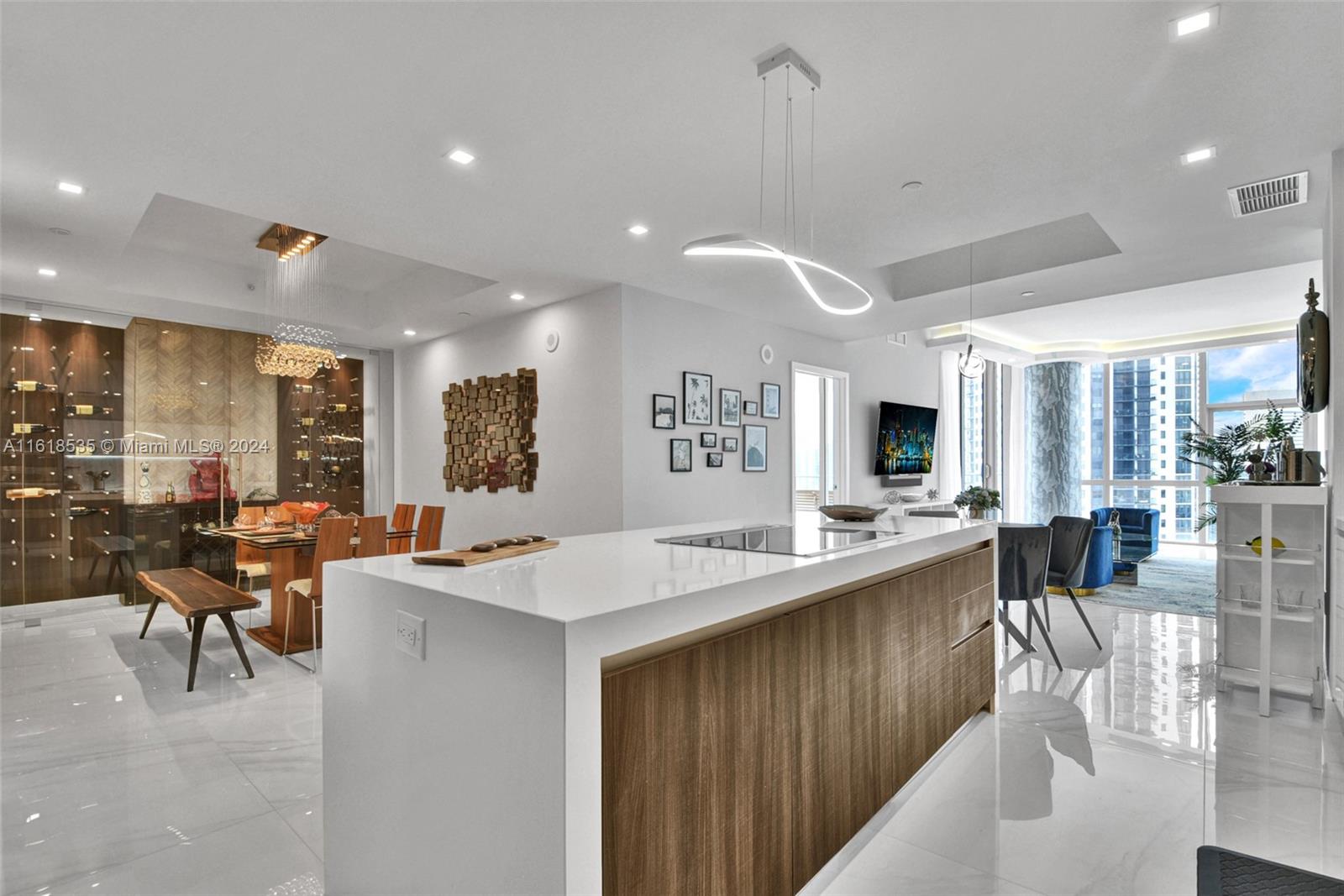 851 NE 1st Ave 2112