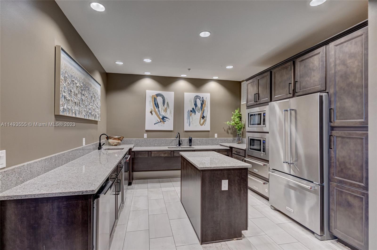 SONOMA ISLES - Residential