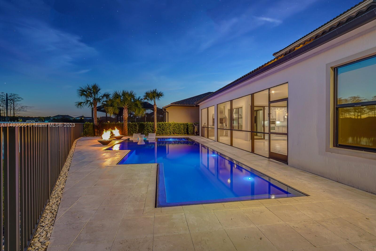 SONOMA ISLES - Residential