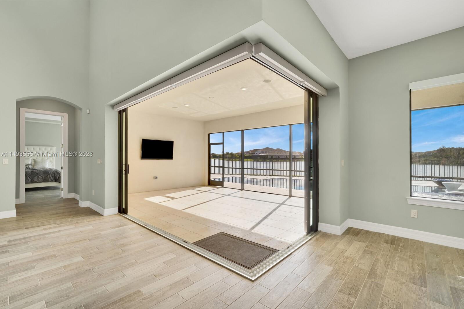 SONOMA ISLES - Residential