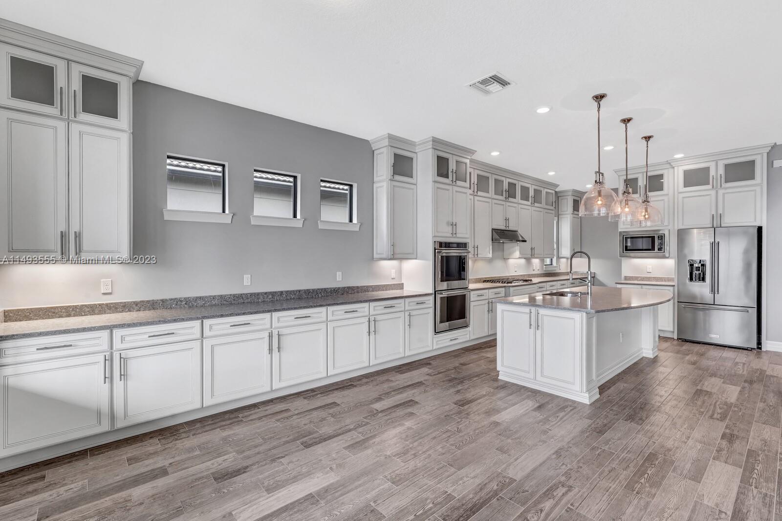 SONOMA ISLES - Residential