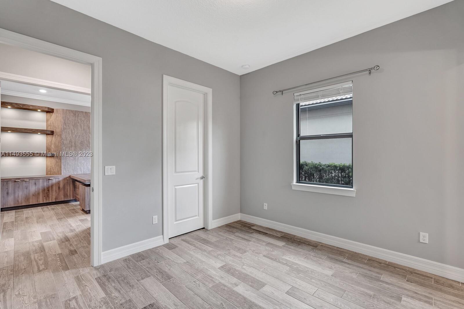 SONOMA ISLES - Residential