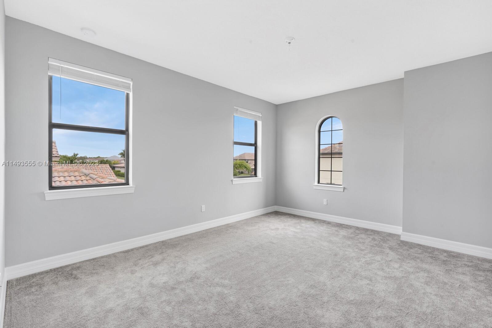 SONOMA ISLES - Residential