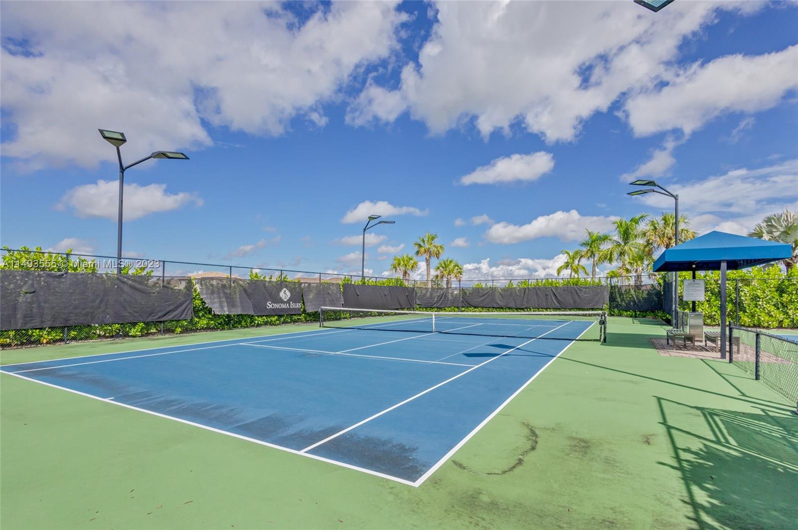 SONOMA ISLES - Residential