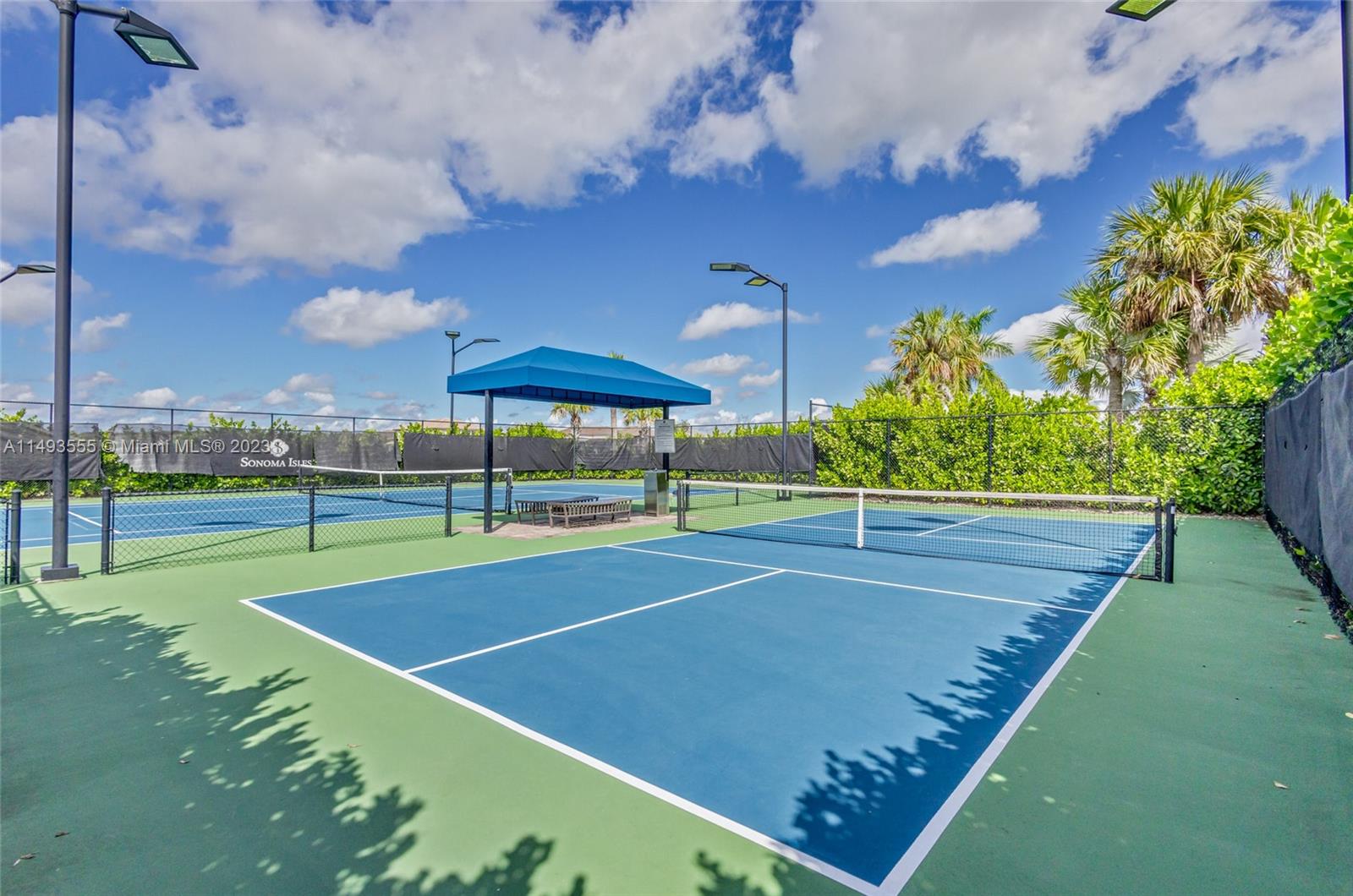 SONOMA ISLES - Residential