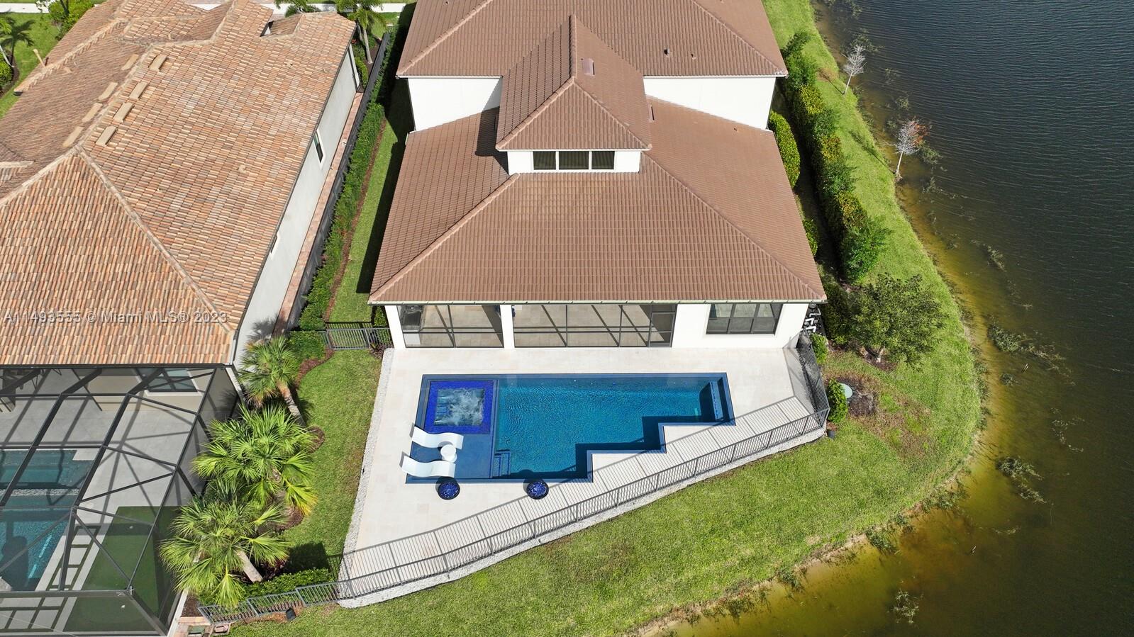 SONOMA ISLES - Residential