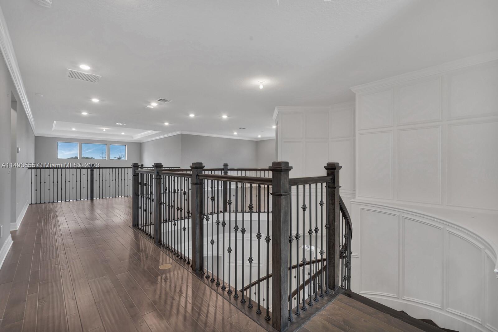 SONOMA ISLES - Residential