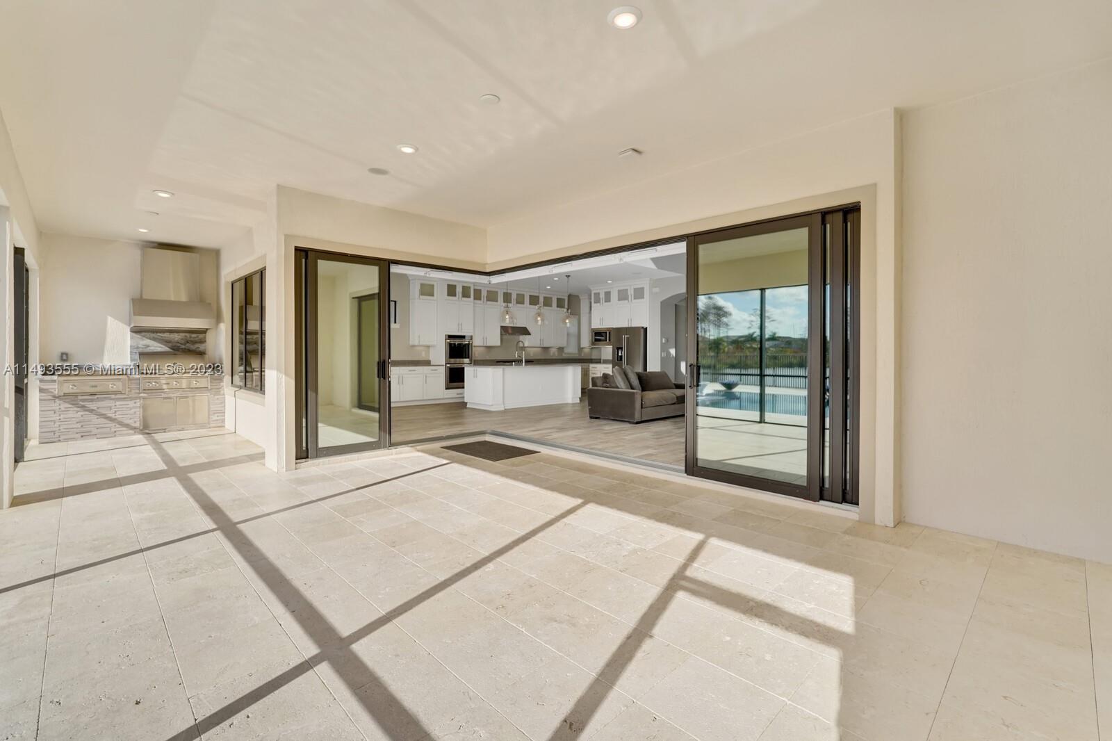 SONOMA ISLES - Residential