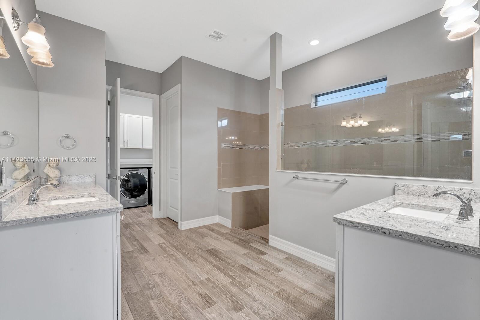 SONOMA ISLES - Residential