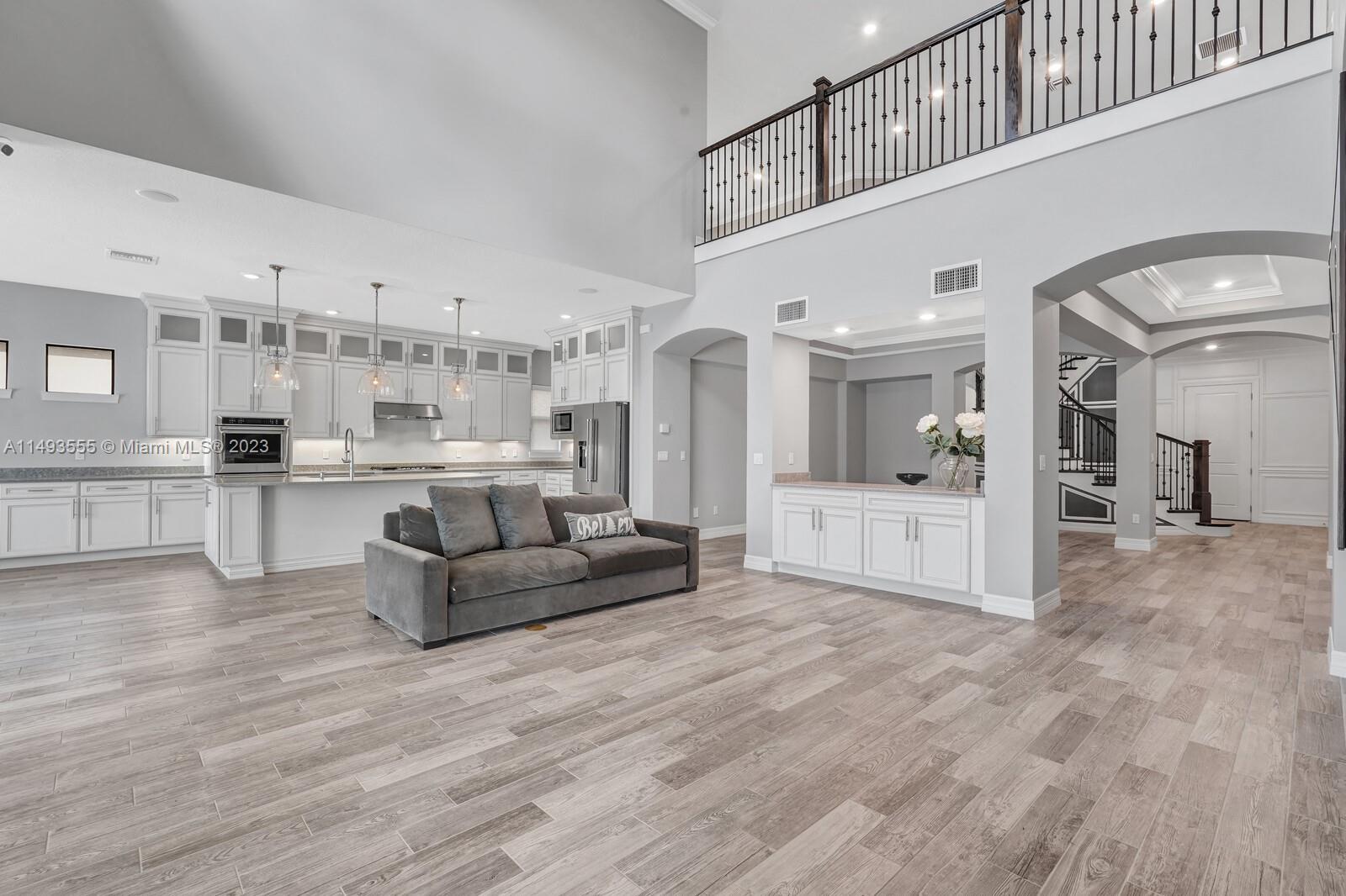 SONOMA ISLES - Residential