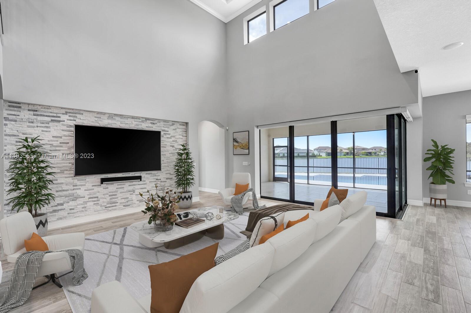 SONOMA ISLES - Residential