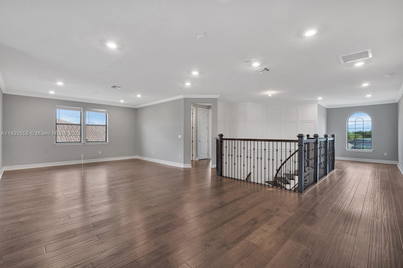 SONOMA ISLES - Residential