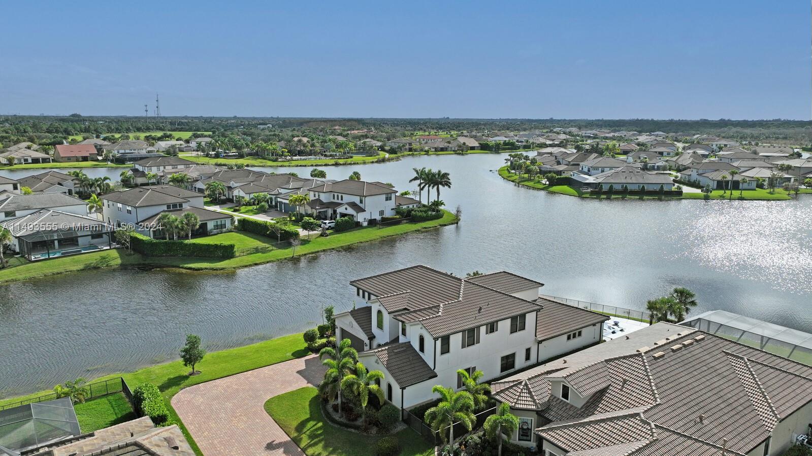 SONOMA ISLES - Residential