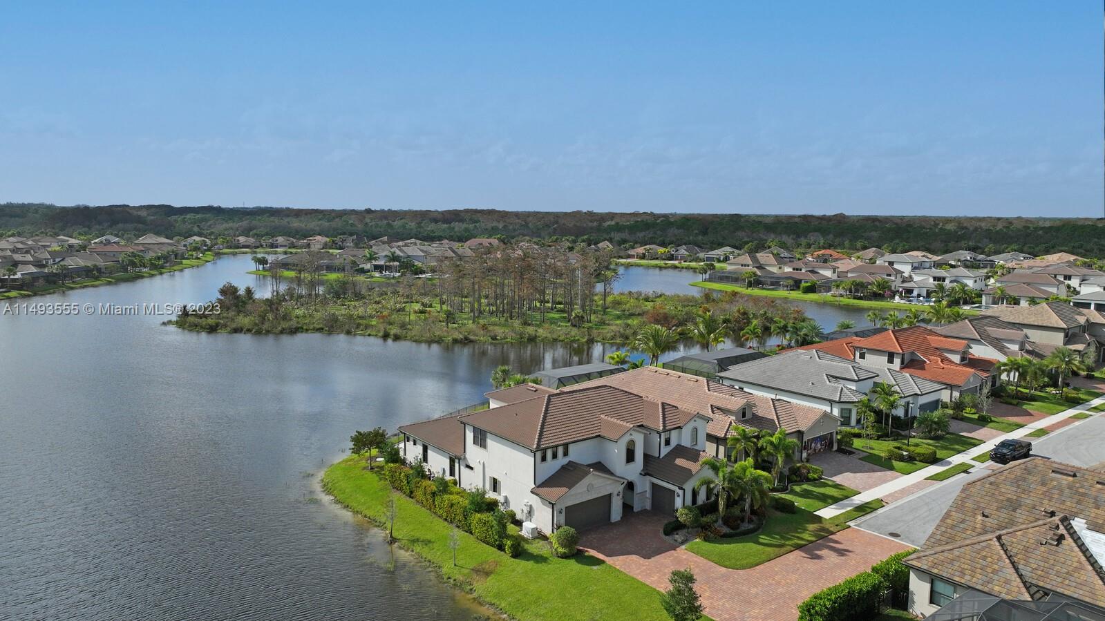 SONOMA ISLES - Residential