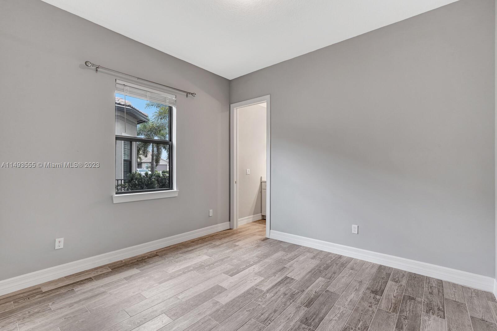 SONOMA ISLES - Residential