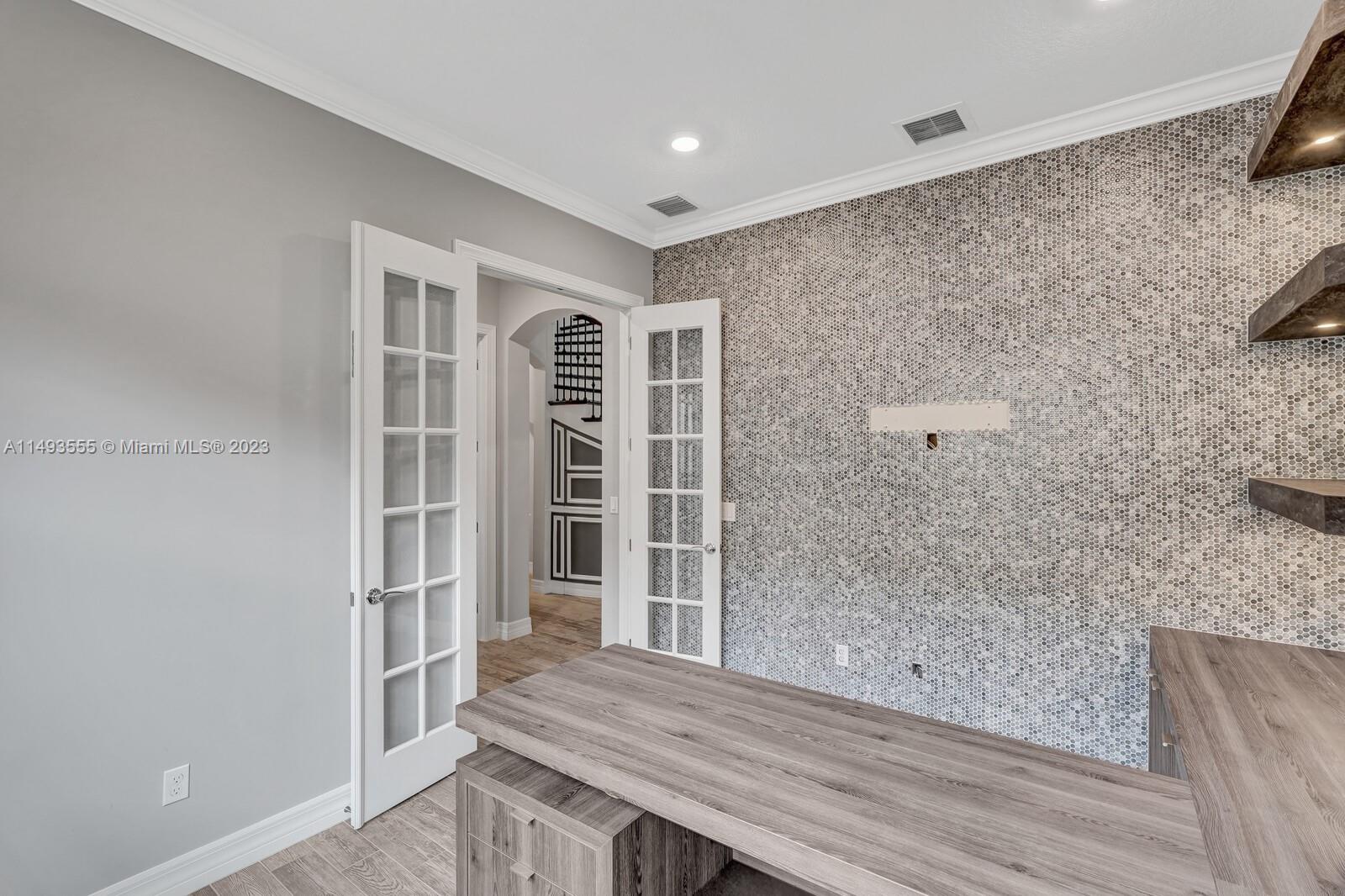 SONOMA ISLES - Residential