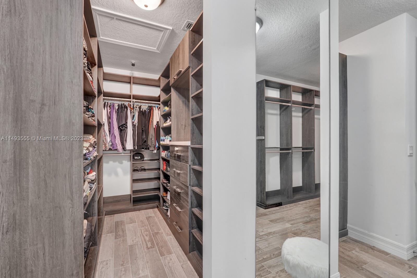 SONOMA ISLES - Residential