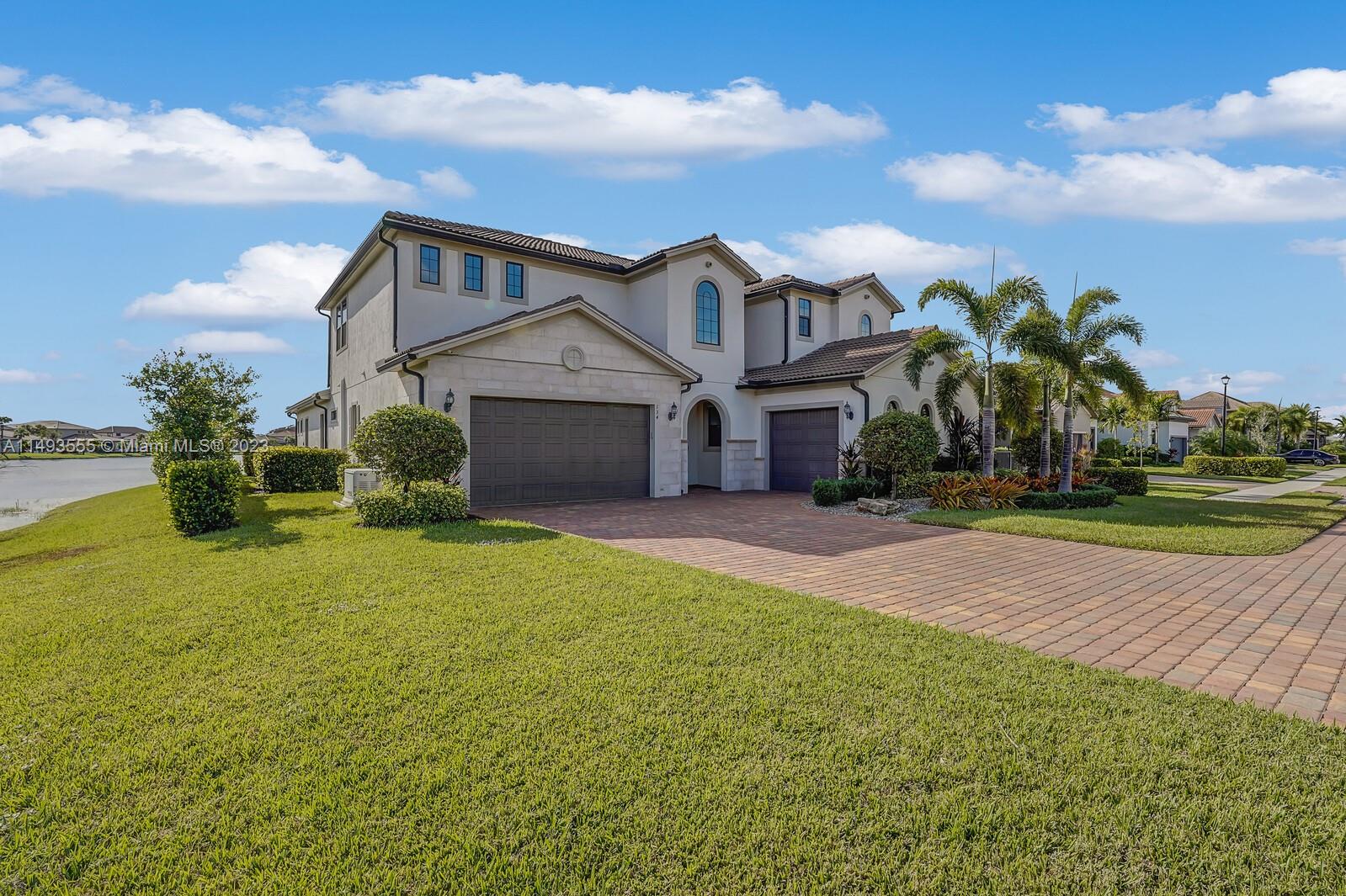 SONOMA ISLES - Residential