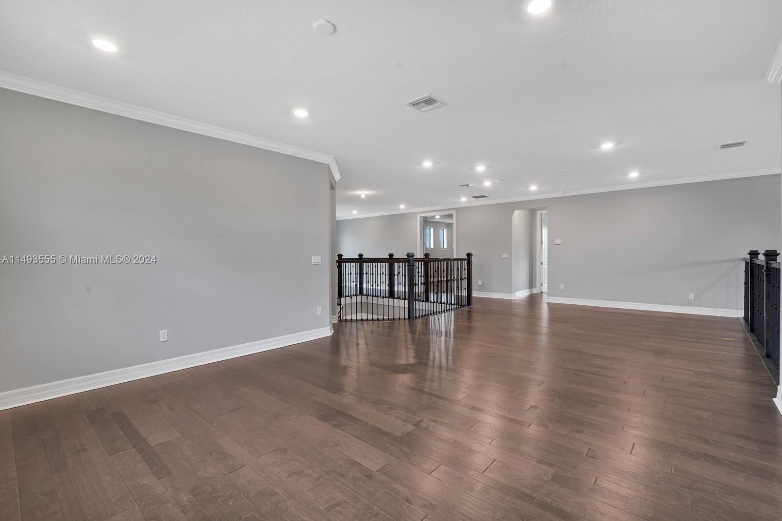 SONOMA ISLES - Residential