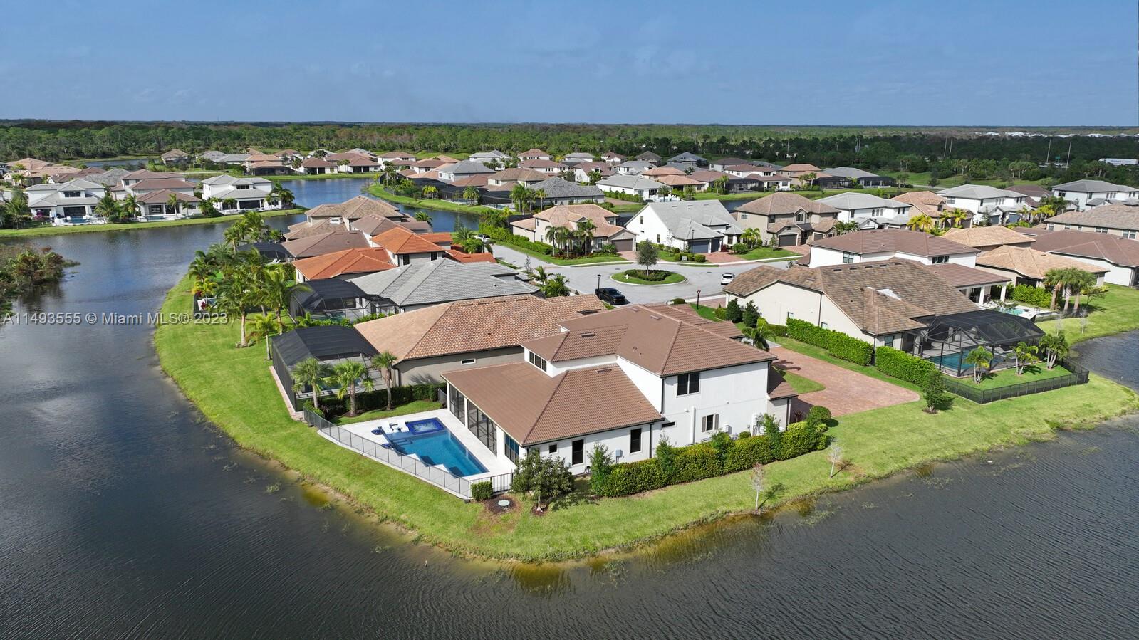 SONOMA ISLES - Residential