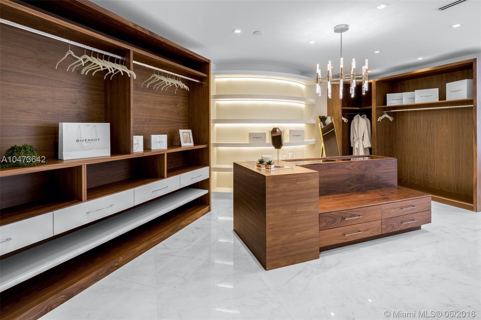 GOLDEN BEACH SEC A - Residential