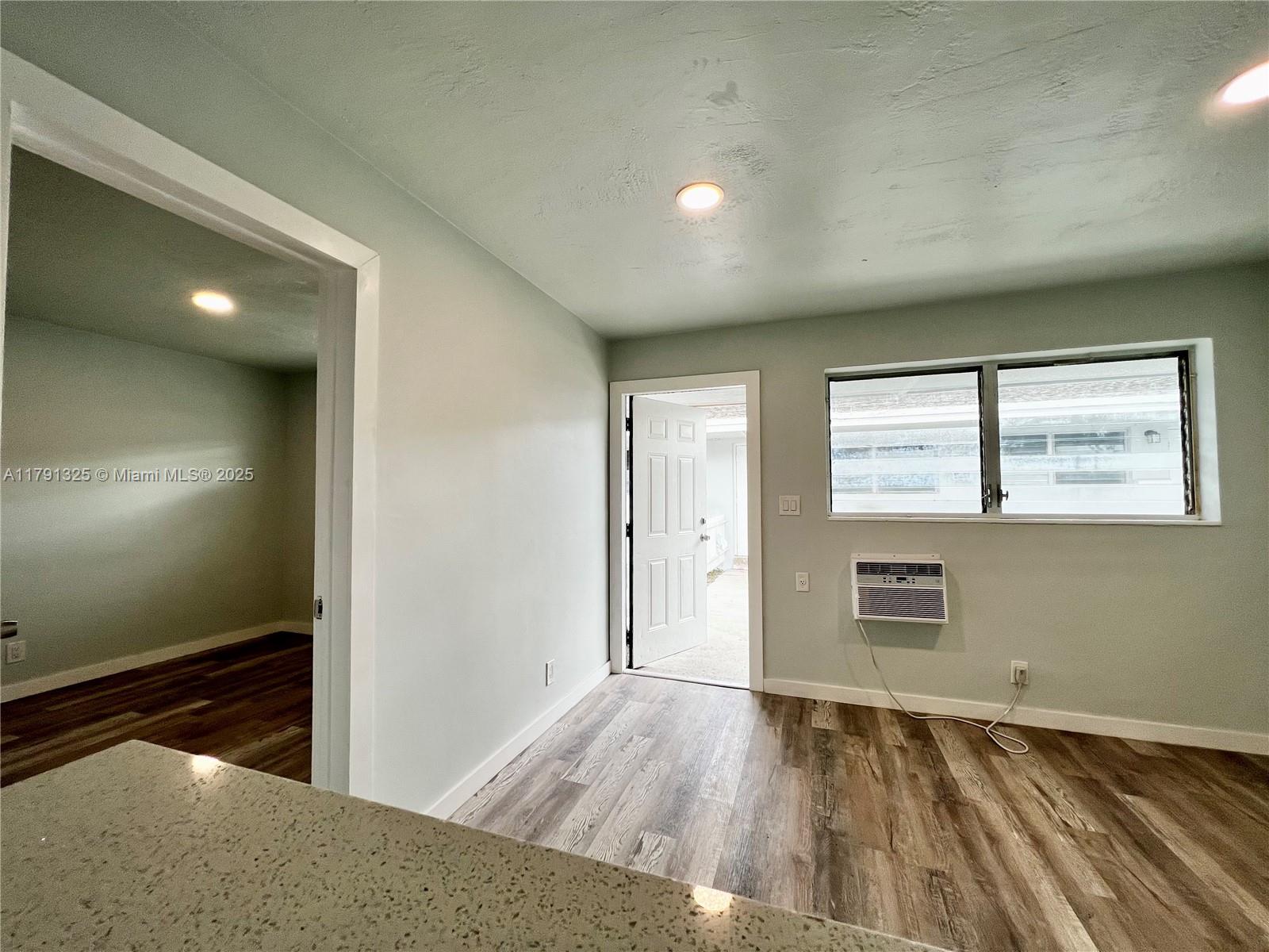 715 SW 5th St 2