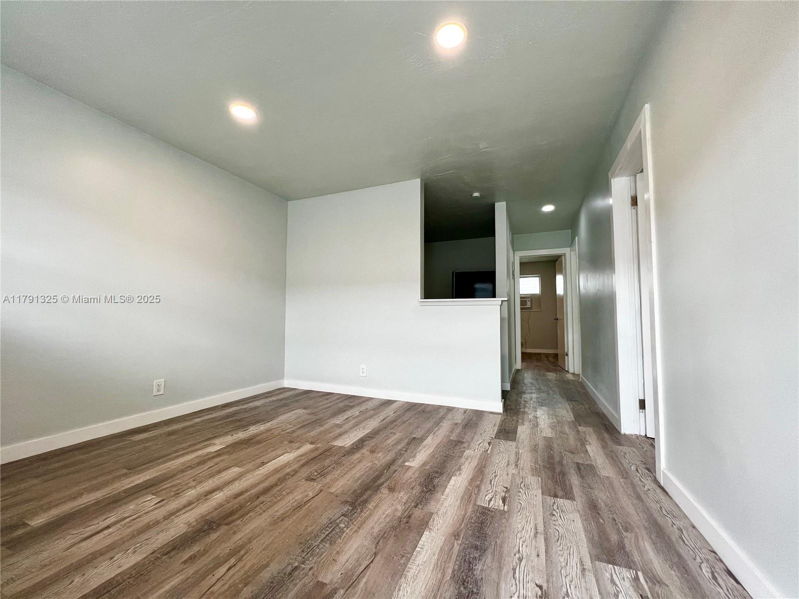 715 SW 5th St 2
