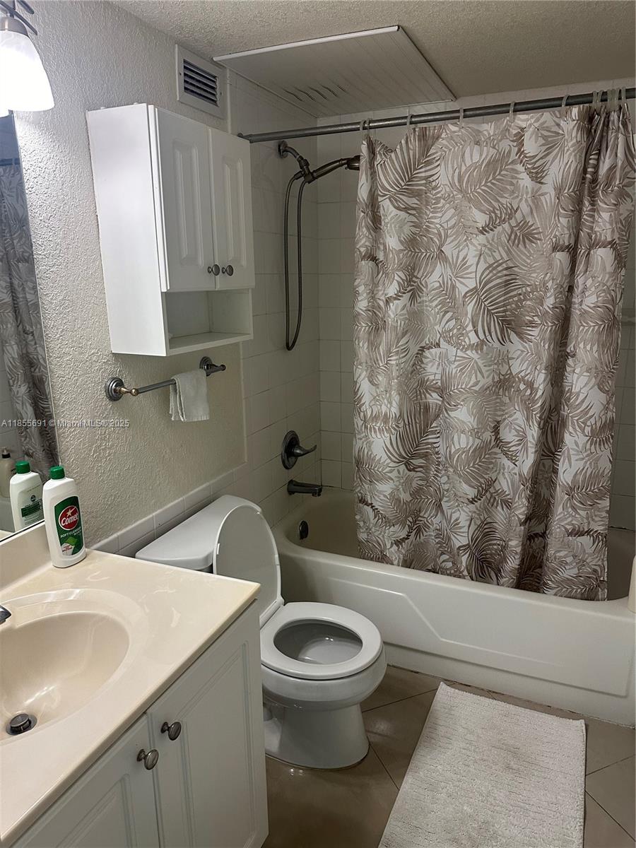 WAVE CONDO - Residential Lease