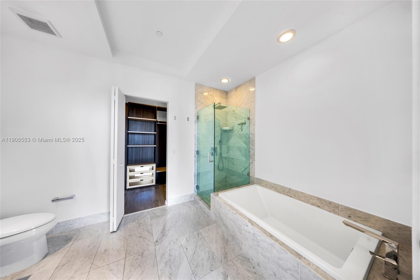 801 SMA RESIDENCES CONDO - Residential Lease